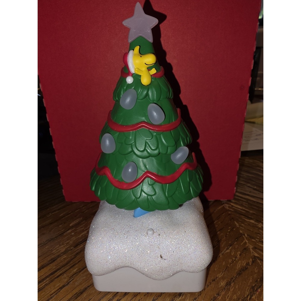 Woodstock in Christmas Tree, Christmas Light Show, Peanuts Gang, Hallmark